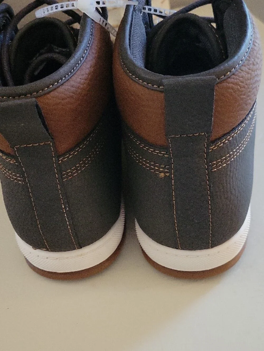 Men's Bass NwoT Casual High-Top Sneakers in Grey-Brown